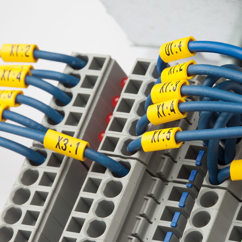 PO-03000BN4 - Профіль типу РО для проводу до 0,75 мм2, жовтого кольору (250 м)