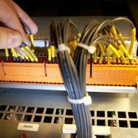 PO-06000DN4 - Профіль типу РО для проводу до 2,5 мм2, жовтого кольору (40 м)