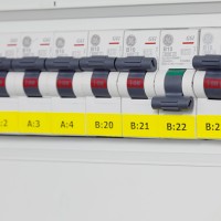 PFA20018KT9 - Аркуш формату А4 типу PF з самоклеючими наліпками білого кольору розміром 17,5х9,5 мм (352 шт/аркуш)