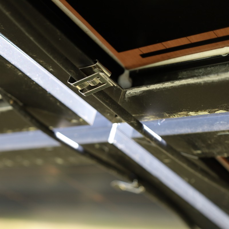 PKS1325EC304 - Тримач металевий на кромку 13-25 мм для кріплення сонячних кабелів 4-6 мм2 (100 шт/пак)