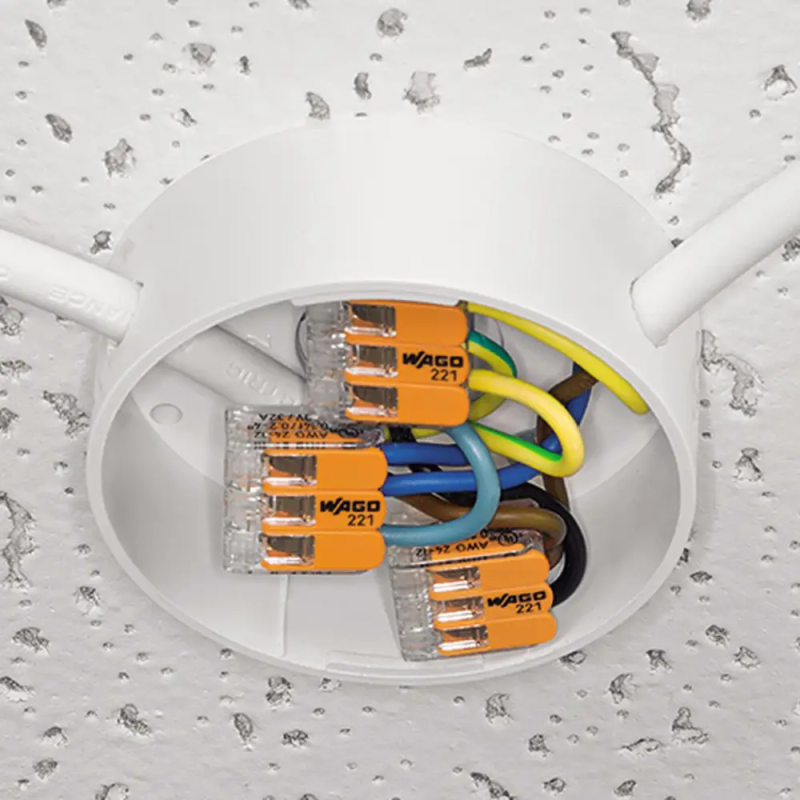 За що професіонали та аматори по всьому світу цінують WAGO 221?